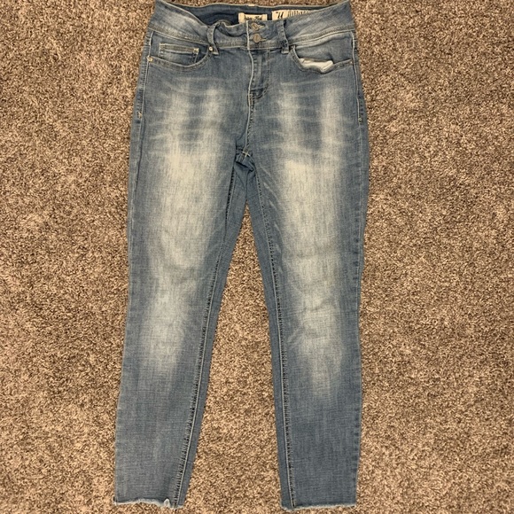 Juniors high rise skinny jeans - Picture 1 of 4
